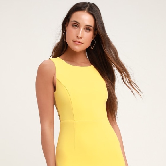 Lulu’s YELLOW SUN KISSED BODY CON MIDI🌼 - Picture 3 of 8